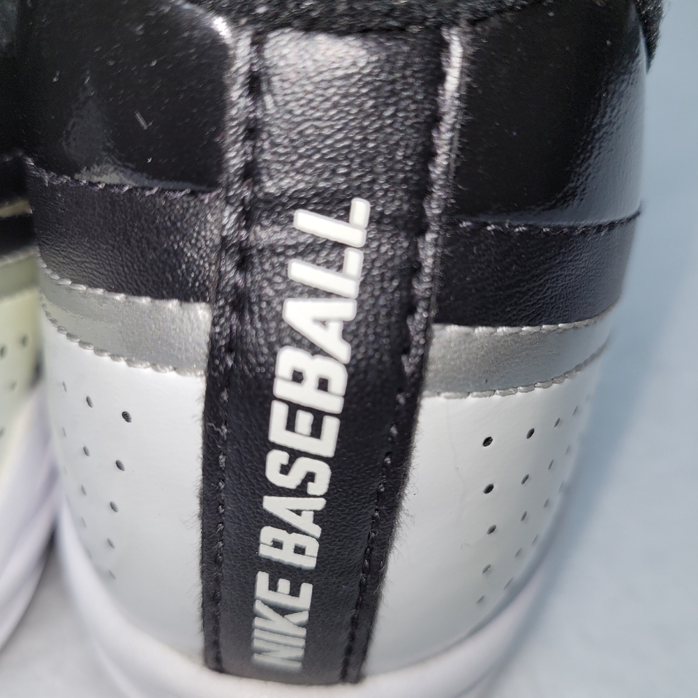 Mens Black Nike Baseball Cleats - Picture 8 of 15